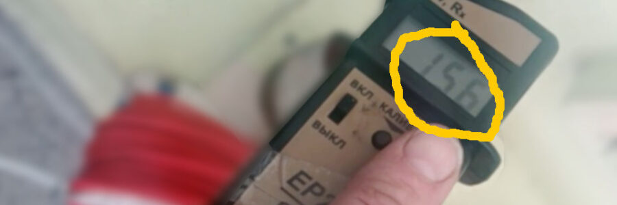 Виявлення фази 220В на заземлюючих контактах розетки (відео)